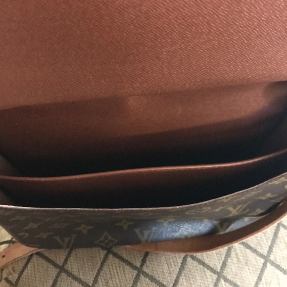 Louis Vuitton Crossbody Bag - Picture 6 of 6